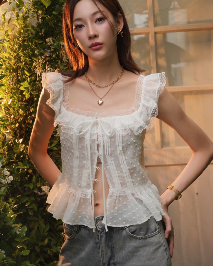 Áo kiểu ren