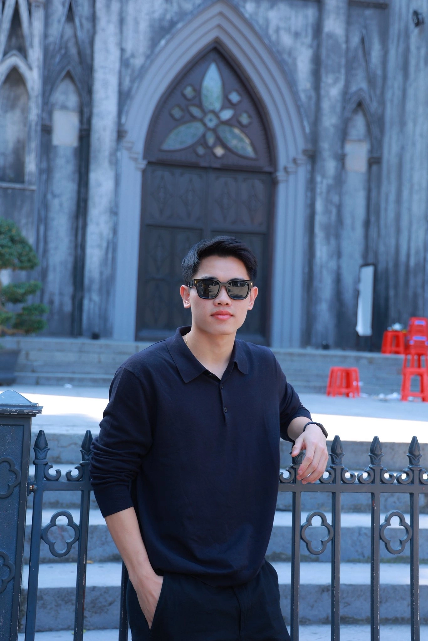 Phong cách thời trang hàng nagfy của tiền đạo trẻ Đình Bắc