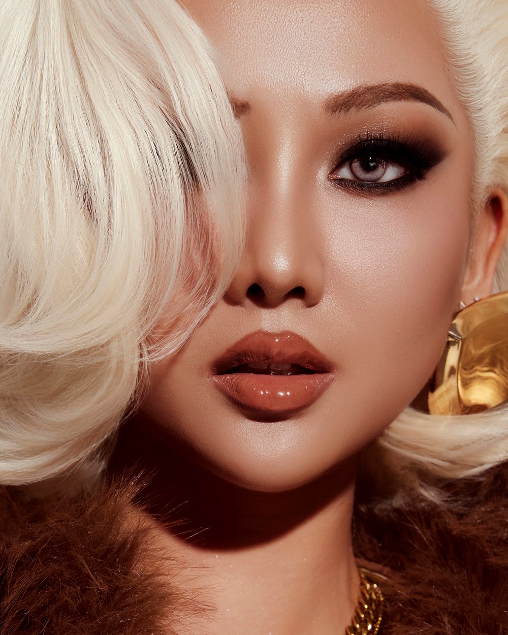 Quế Anh lột xác trong bộ ảnh đầu năm mới