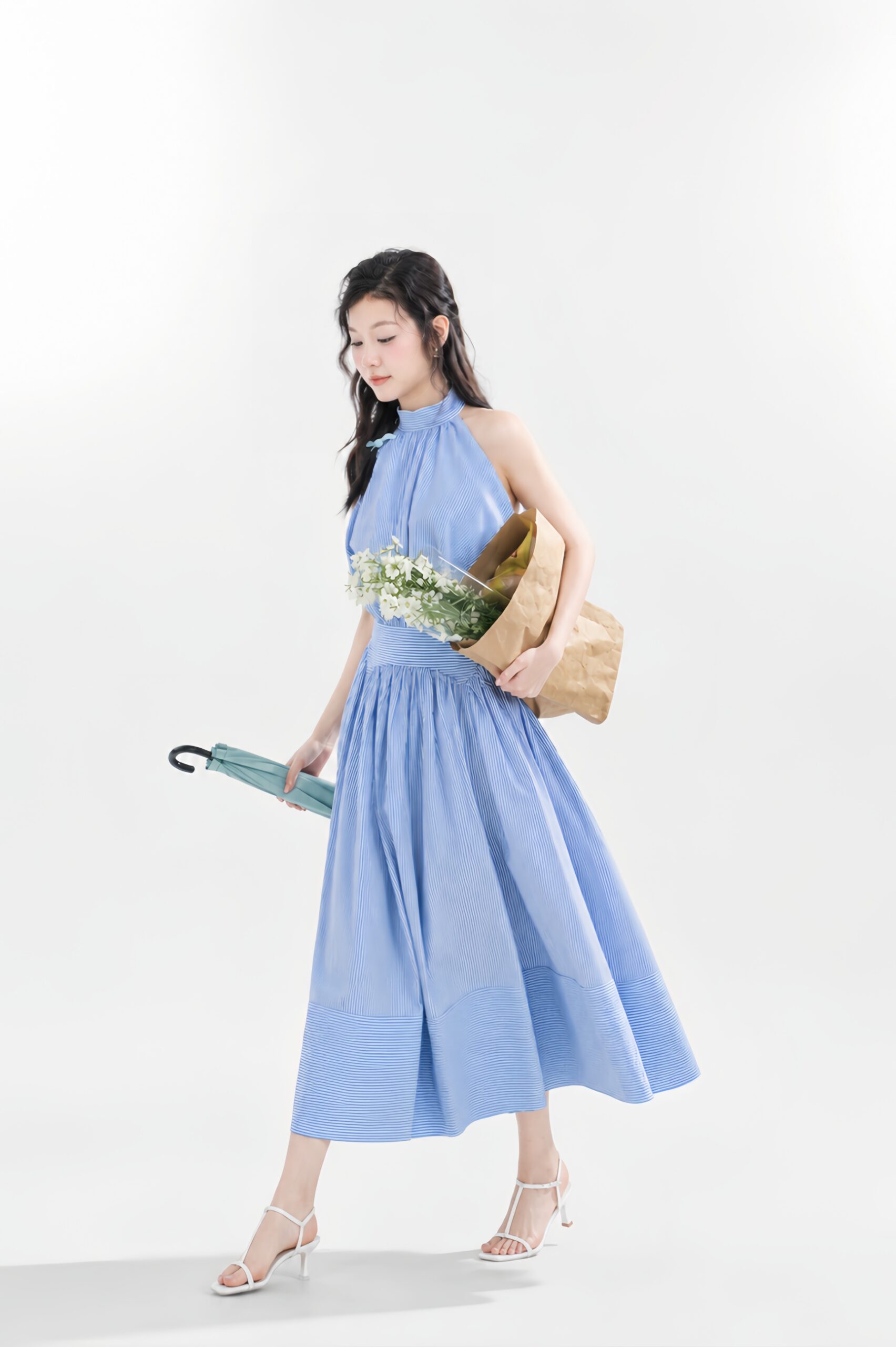 Thả mình vào nếp váy xòe bồng